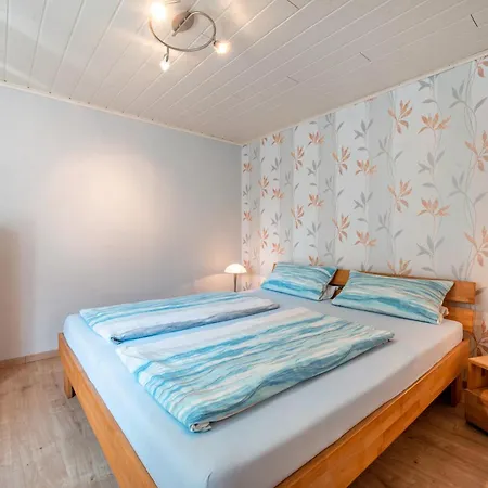 Gemuetliche 아파트 *